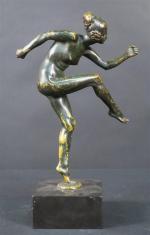ALLIOT Lucien (1877-1967) : Danseuse nue. Bronze patiné signé. Haut....