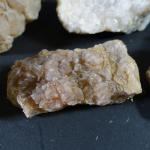 GEOLOGIE / MINERAUX - Ensemble de douze minéraux cristallisés comprenant...