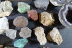 GEOLOGIE / MINERAUX - Important lot de blocs de minéraux...