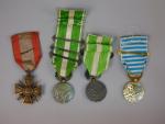 France Lot de 10 décorations : Afrique du Nord, Médaille militaire,...