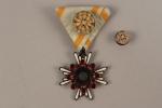 Japon Ordre du Trésor sacré. Croix d'Officier. Argent, émail, ruban...