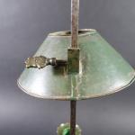 Lampe portative d'époque Restauration en bronze patiné à décor de...
