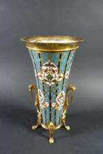 BARBEDIENNE Ferdinand (1810-1892) : Vase de forme évasée en bronze...