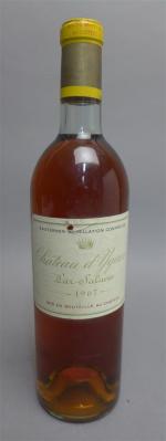 1 bouteille Château d'Yquem 1967 Lur-Saluces. 1er Cru Supérieur Sauternes....