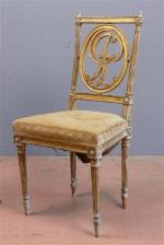 387 - Chaise en bois doré de style Louis XVI,...