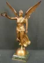 MARQUESTE Laurent-Honoré (1848-1920) : La Renommée. Bronze à patine dorée...