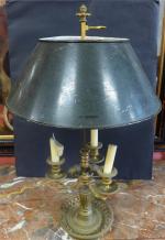 Lampe bouillotte  de style Directoire en bronze, bouquet de...