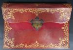 Porte document de style XVIII's en cuir rouge doré aux...