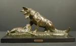 RICHE Louis (1877-1949) : Berger allemand et chat. Bronze patiné,...