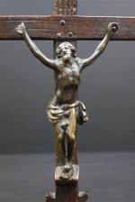 Crucifix de chevet, le Christ en bronze, ép. XVIII's (manque),...