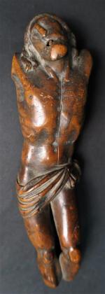 Christ en Croix. Bois sculpté d'époque XVIII"s. Haut : 22,5...
