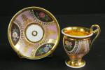 PARIS : Deux tasses et sous-tasses d'époque Restauration en porcelaine,...