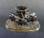 MENE Pierre-Jules (1810-1879) : Deux lièvres devant un panier. Bronze...