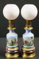 Paire de lampes à huile en porcelaine d'époque Napoléon III...
