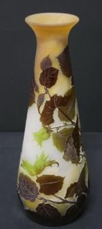 Etablissements GALLE (1904-1936) : Haut vase piriforme à col légèrement...