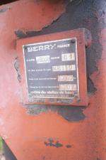 BENNE AGRICOLE BERRY B1-8000, n°M8119, ptc10.5t, 1 essieu, porte automatique,...