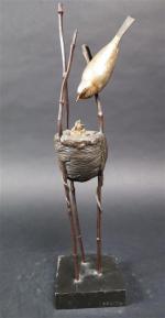 BECQUEREL André-Vincent (1893-1981) : Oiseau nourissant ses oisillons dans leur...