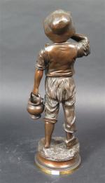 DUBOIS Paul (1827-1905) : Le petit porteur d'eau appelant. Bronze...
