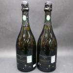 Champagne. Deux bouteilles de champagne Dom Pérignon Vintage 2010 Brut.