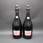Champagne Rosé. Deux bouteilles de champagne La Grande Dame 2006...