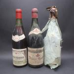 Bourgogne rouge. Lot de 3 bouteilles comprenant : Vosne-Romanée, les...