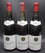 Bourgogne rouge. 3 bouteilles Gevrey-Chambertin 1976 François Chabaud, niveaux moyens