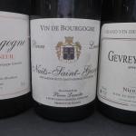 Bourgogne rouge. Lot de 3 bouteilles comprenant : Nuits-Saint-Georges, Pierre...