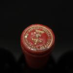 Bordeaux Rouge. 3 bouteilles de Château Carbonnieux, Grand Cru Classé...