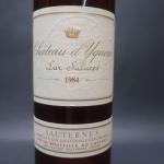 Bordeaux Blanc. 1 bouteille de Château d'Yquem, Lur-Saluces Sauternes 1984....