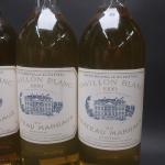 Bordeaux Blanc. 3 bouteilles de Pavillon Blanc du Château Margaux...