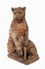 335 - Sculpture en terre cuite représentant un loup maintenant...
