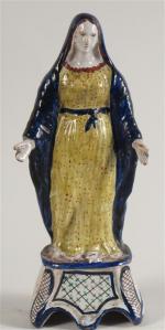 104 - Vierge en faience polychrome, ép. XIX's. Haut :...
