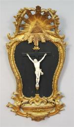 36 - Christ en ivoire sculpté d'époque XVIII's dans un...