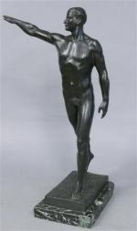 93 - Maurice GUIRAUD-RIVIERE (1881-1947) : Le salut olympique. Bronze...
