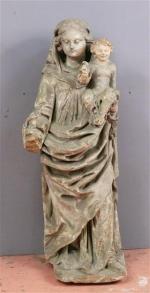 61 - Vierge à l'Enfant en pierre sculptée ép. FIN...