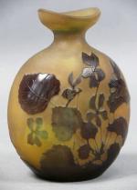 110 - GALLE Emile (1846-1904) : Vase gourde à panse...