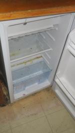 Réfrigérateur table top Aya Non testé Lot judiciaire Mise à...