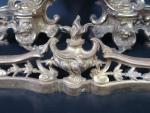 Devant de foyer de style Louis XV en bronze moulé...