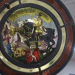 VITRAIL : Rondel à décor polychrome d'un cavalier avec écu...
