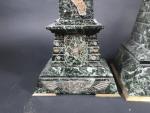 EGYPTOMANIE : Garniture de cheminée en marbre vert de mer...