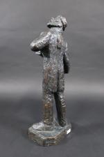 GIBERT Lucien (1904-1988) : L'Arccordéoniste. Bronze patiné signé, justifié 2/8,...