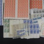 France timbres divers en feuilles complètes et fragments certaines petites...
