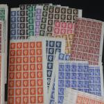 France timbres divers en feuilles complètes et fragments certaines petites...