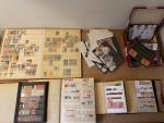 1 carton Colonies Française et TOM, nombreux classeurs, timbres, pochettes,...