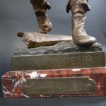 MARIOTTON Eugène (1854-1933) : Vainqueur. Bronze patiné signé, fonte SIOT...