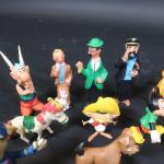 Sijim et divers gros Lot de figurines dont personnages de...