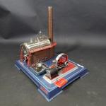 WILESCO, grande machine à vapeur horizontale type usine avec manomètre...