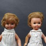 Bella, deux poupées en vinyl
 H 32 cm
EU