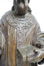 Saint-Evêque ou Saint-Nicolas bénissant en bois naturel sculpté, trace de...