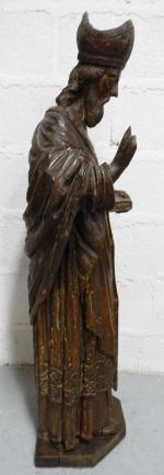 Saint-Evêque ou Saint-Nicolas bénissant en bois naturel sculpté, trace de...